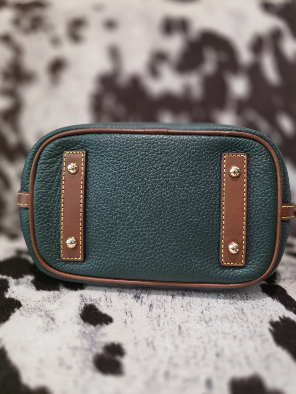 Dooney & Bourke - Picture 4 of 7